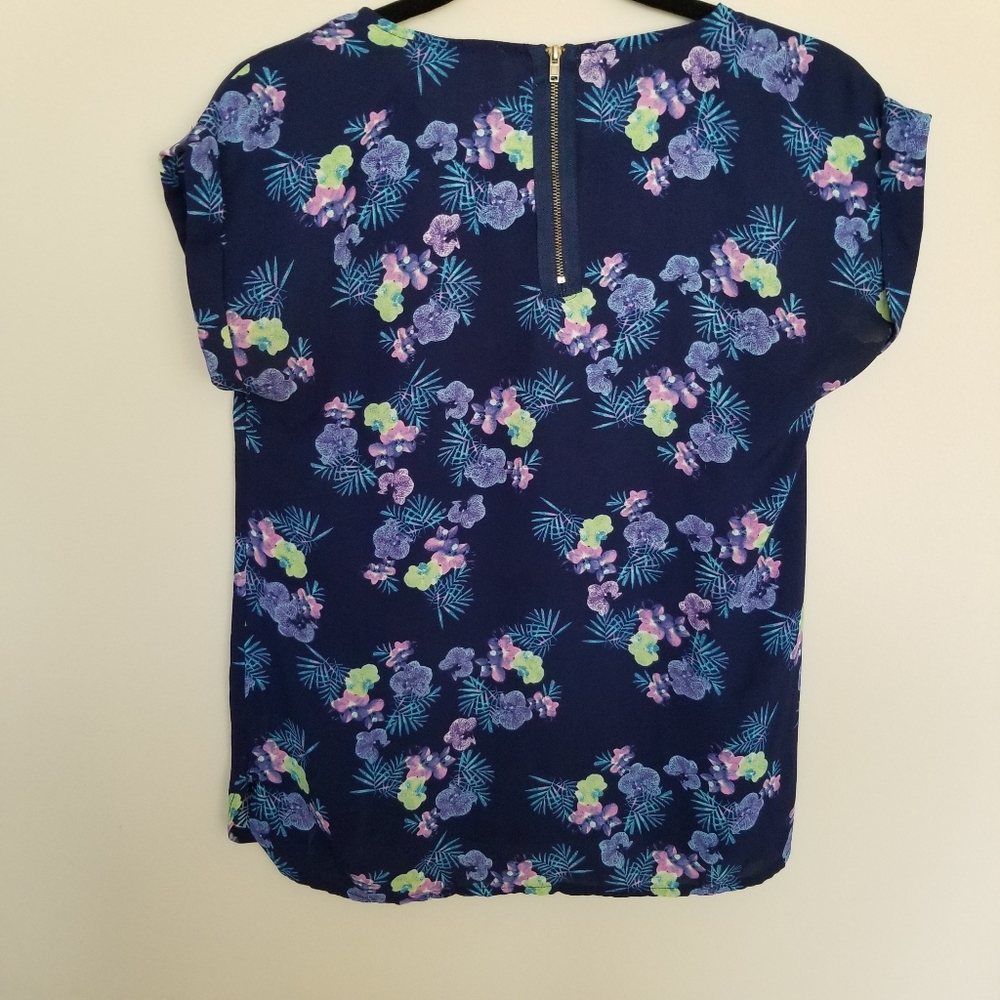 Pink Republic blue floral short sleeve blouse XS - Picture 4 of 8